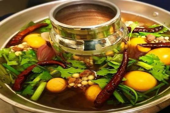 ต้มยำพวงไข่