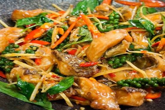 ผัดฉ่าปลานิล