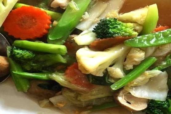 ผัดผักรวมมิตรเจ