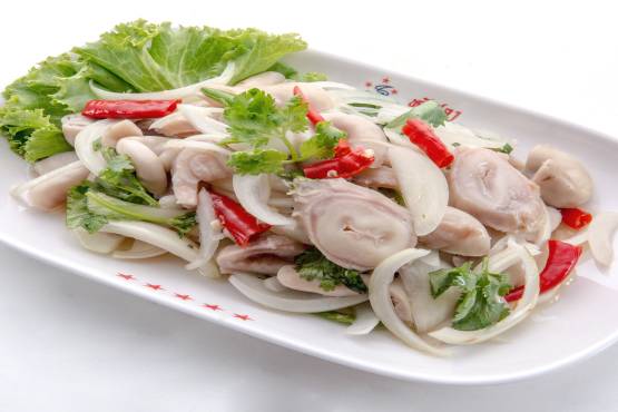 ยำไส้ตัน