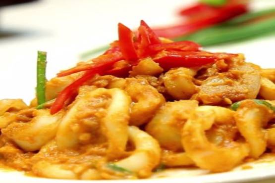 หมึกผัดไข่เค็ม